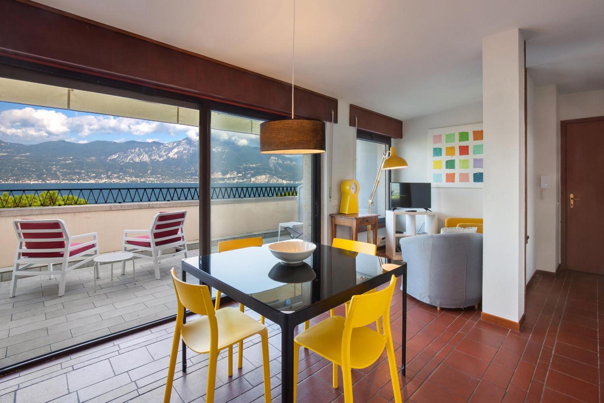 Watercolor Loft Apartment Torri Del Benaco Exterior foto